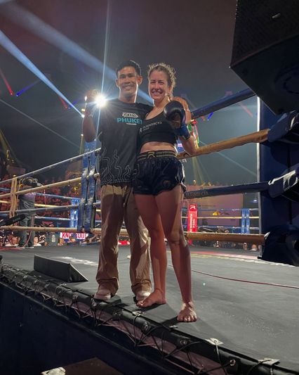 ONE ลุมพินี : ซื่อสัตย์ มานพยิม ย้อนเส้นทางรัก ซาราห์ โกเยร์ ก่อนจูงมือล่าชัยศึก ONE ลุมพินี 136