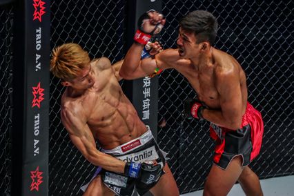 ONE Championship : ซุปเปอร์เล็ก ซุปเปอร์เล็กมวยไทย พร้อมป้องกันเข็มขัดคิกบ็อกซิ่ง ทาอิกิ นาอิโตะ