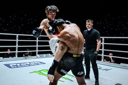 ONE ลุมพินี : หลิว เมิงหยาง มั่นขั้นสุด ลั่นลูกเตะ ตะวันฉาย พีเค.แสนชัย ที่ว่าแน่ก็แค่ธรรมดา