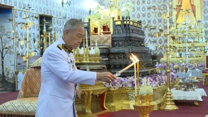 พระราชวงศ์ องคมนตรี ไปในการบำเพ็ญพระราชกุศลถวายพระบรมศพ สมเด็จพระนางเจ้าสิริกิติ์ พระบรมราชินีนาถ พระบรมราชชนนีพันปีหลวง