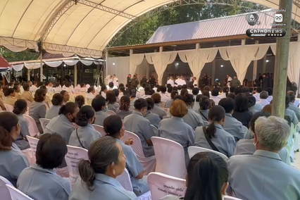 สมเกียรติทหารกล้า โบกธงชาติไทยรับศพ “ส.อ.กัมปนาท” กลับบ้าน