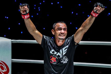 ONE ลุมพินี : สามเอ ไก่ย่างห้าดาว เดินหน้าล่าแชมป์อีกครั้ง หลังสยบห้าว “จ้าวเสือใหญ่”