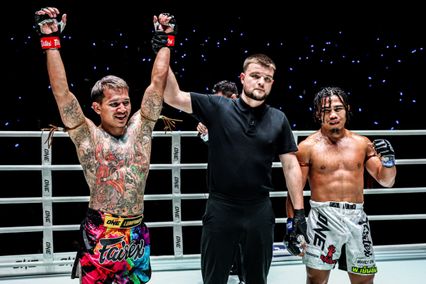 ONE ลุมพินี : กิ่งซางเล็ก ว.คําชํานาญ ชื่นชมสปิริต สุริยันต์เล็ก พ.เย็นยิ่ง ขอสู้ต่อแม้โดนศอกท้ายทอย