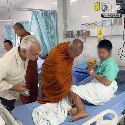 หลวงพ่อเยื้อนรุดเยี่ยมอาการทหารบาดเจ็บ