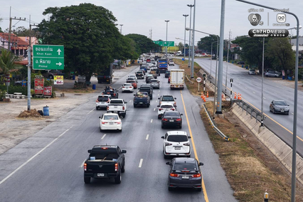 ถนนมิตรภาพอ่วม รถแห่กลับอีสานแน่นยาว เตรียมเปิดช่องทางพิเศษเร่งระบาย