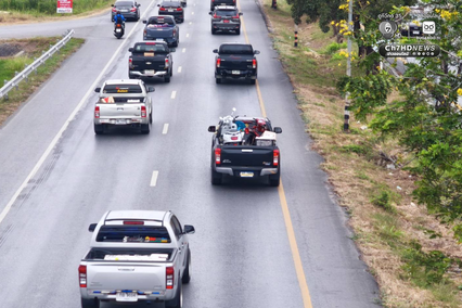 ถนนมิตรภาพอ่วม รถแห่กลับอีสานแน่นยาว เตรียมเปิดช่องทางพิเศษเร่งระบาย