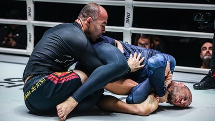 ONE Championship : แล็กลัน ไจลส์ ล็อกเข่า มาร์เซโล การ์เซีย คว้ารางวัล “ซับมิชชันยอดเยี่ยม ประจำปี 2568”