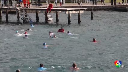 ประชาชนหลายประเทศว่ายน้ำ รับปีใหม่