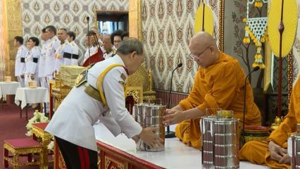 พระราชวงศ์และองคมนตรี เสด็จไปและไปในการบำเพ็ญพระราชกุศลถวายพระบรมศพ สมเด็จพระนางเจ้าสิริกิติ์ พระบรมราชินีนาถ พระบรมราชชนนีพันปีหลวง