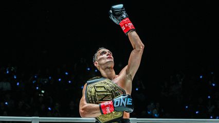 ONE Championship : โจนาธาน ดิ เบลลา คว้านักกีฬายอดเยี่ยม กติกาคิกบ็อกซิ่ง ปี 2568