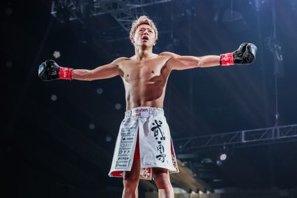 ONE Championship : ทาเครุ เซกาวา บริจาคเงินสร้างโรงเรียนในลาว