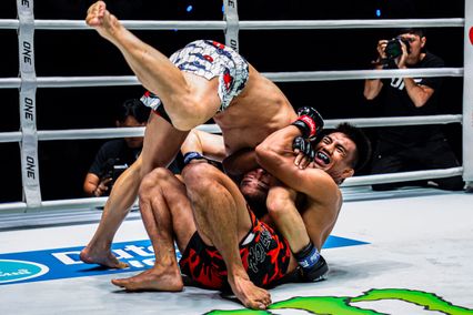 ONE Championship : เปิดโผ 5 อันดับไฟต์ปิดเกมไวที่สุดปี 2568 ในกติกา MMA และ ปล้ำจับล็อก