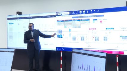 สมเด็จพระกนิษฐาธิราชเจ้า กรมสมเด็จพระเทพรัตนราชสุดา ฯ สยามบรมราชกุมารี พระราชทานพระราชวโรกาสให้ นายลี เซียน ลุง รัฐมนตรีอาวุโสสาธารณรัฐสิงคโปร์ เฝ้าทูลละอองพระบาท