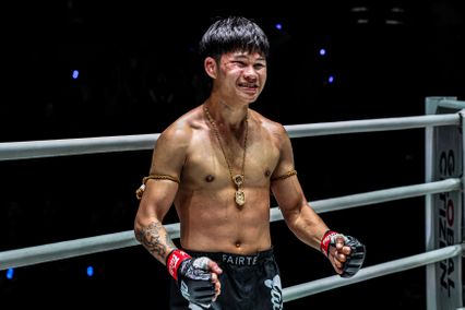 ONE ลุมพินี : ป้อมเพชร ป๋องสุพรรณ พีเค. ลั่นดับซ่า เดโช ป.บริรักษ์ ตะลุยรุ่นฟลายเวตเต็มกำลัง