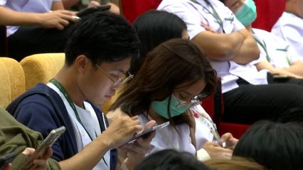 สมเด็จพระเจ้าน้องนางเธอ เจ้าฟ้าจุฬาภรณวลัยลักษณ์ อัครราชกุมารี กรมพระศรีสวางควัฒน วรขัตติยราชนารี ทรงบรรยายพิเศษ เรื่อง ภูมิคุ้มกันบำบัดมะเร็ง พระราชทาน แก่ "แพทย์ประจำบ้าน ชั้นปีที่ 1"