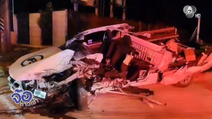 รถชนยับ คนขับรอด จ.ชลบุรี