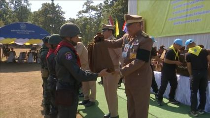 องคมนตรี เชิญถุงพระราชทานไปมอบแก่เจ้าหน้าที่ และติดตามโครงการอันเนื่องมาจากพระราชดำริ ที่จังหวัดแม่ฮ่องสอน