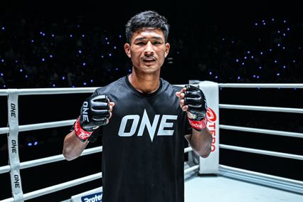 ONE ลุมพินี : ซ่อนรัก แฟร์เท็กซ์ ขอคุยภาษาบู๊กับเพื่อนเก่า บัวเขียว ป.เปาอินทร์