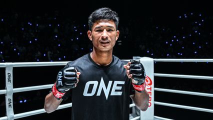 ONE ลุมพินี : ซ่อนรัก แฟร์เท็กซ์ ขอคุยภาษาบู๊กับเพื่อนเก่า บัวเขียว ป.เปาอินทร์