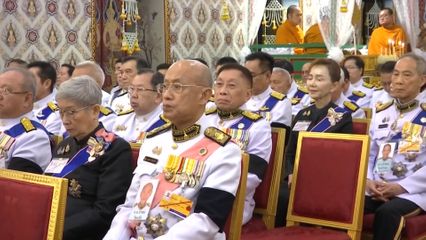 พระราชวงศ์ และองคมนตรี ไปในการบำเพ็ญพระราชกุศล ถวายพระบรมศพ สมเด็จพระนางเจ้าสิริกิติ์ พระบรมราชินีนาถ พระบรมราชชนนี พันปีหลวง