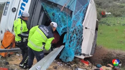 รถบัสพลิกตะแคงตกข้างทางในตุรกี ตาย-เจ็บนับสิบคน