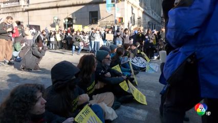 รวบ 12 นักศึกษา-อาจารย์ เหตุประท้วง ตม.สหรัฐฯ