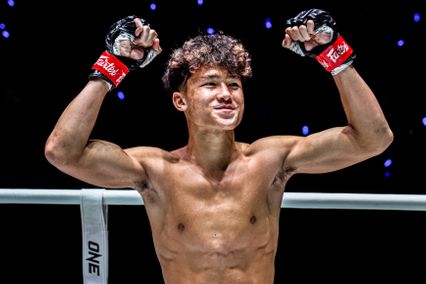 ONE ลุมพินี : 6 นักชกใจปิดเกม ฟันโบนัสเข้าบัญชีรวม 2.1 ล้านบาท