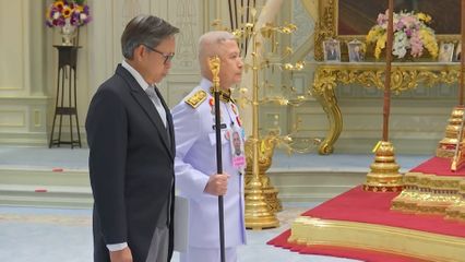 พระบาทสมเด็จพระเจ้าอยู่หัว และสมเด็จพระนางเจ้า ฯ พระบรมราชินี พระราชทานพระบรมราชวโรกาสให้ เอกอัครราชทูตต่างประเทศประจำประเทศไทย เฝ้าทูลละอองธุลีพระบาท ถวายอักษรสาส์นตราตั้ง