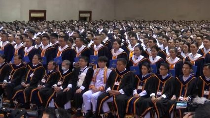 นายพลากร สุวรรณรัฐ องคมนตรี เป็นผู้แทนพระองค์ ไปมอบปริญญาบัตรแก่ผู้สำเร็จการศึกษาจากมหาวิทยาลัยรามคำแหง ประจำปีการศึกษา 2566-2567 เป็นวันที่ 2