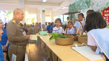 องคมนตรี ตรวจเยี่ยมโรงเรียนราชประชานุเคราะห์ ที่จังหวัดภูเก็ต และกระบี่