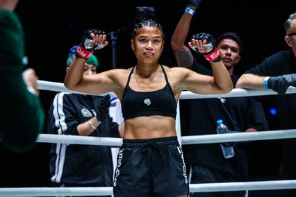 ONE Championship : สเตลลา เฮเมตซ์เบอร์เกอร์ สร้างชื่อให้แผ่นดินเกิด คว้าแชมป์โลก 2 กติกาคนแรก