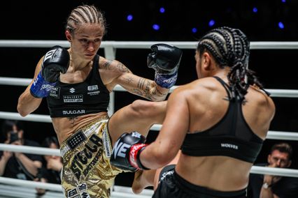 ONE Championship : สเตลลา เฮเมตซ์เบอร์เกอร์ สร้างชื่อให้แผ่นดินเกิด คว้าแชมป์โลก 2 กติกาคนแรก