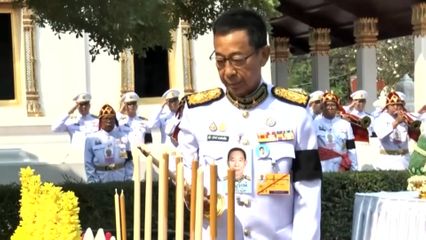 องคมนตรี เป็นผู้แทนพระองค์ไปวางพุ่มดอกไม้ถวายราชสักการะพระบรมราชานุสาวรีย์ พระบาทสมเด็จพระพุทธเลิศหล้านภาลัย ที่จังหวัดสมุทรสงคราม