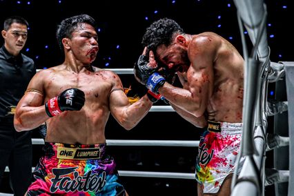 ONE ลุมพินี : ชาติพิชิต สส.ต้อยแปดริ้ว ชนะแต้ม ทับทิมทอง อิงฟ้าโฮเทลอุบล ศึก ONE ลุมพินี 144