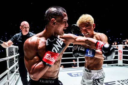 ONE ลุมพินี : ชาติพิชิต สส.ต้อยแปดริ้ว ชนะแต้ม ทับทิมทอง อิงฟ้าโฮเทลอุบล ศึก ONE ลุมพินี 144