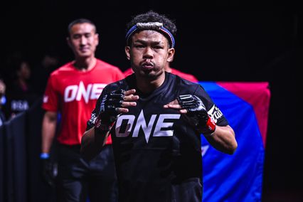 ONE ลุมพินี : ชาติพิชิต สส.ต้อยแปดริ้ว ล็อกเป้าดวล เพชรนิลมังกร น้ำแข็งไอซ์แลนด์