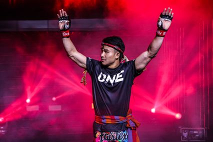 ONE ลุมพินี : วรพล ลูกเจ้าพ่อโรงต้ม มุ่งล่าโบนัสต่อเนื่อง สมทบทำบุญใหญ่ให้น้องสาวผู้ล่วงลับ