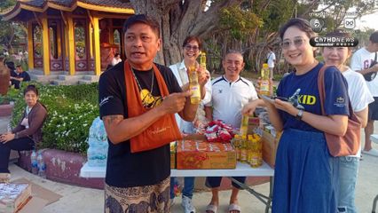 “พระสิ้นคิด” หนุนการจริญสติเพื่อสันติภาพ มาฆบูชามหากุศลคนแห่ร่วมบุญล้นหลาม