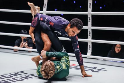 ONE Championship : จอร์จ จาร์วิส โชว์แกร่งดับฝัน สินสมุทร กลิ่นมี ศึก ONE Fight Night 41