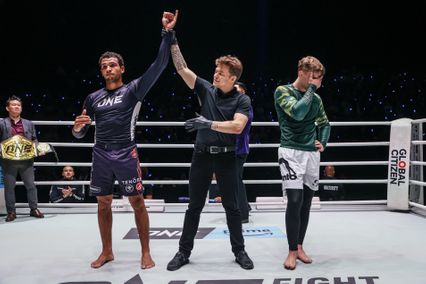ONE Championship : จอร์จ จาร์วิส โชว์แกร่งดับฝัน สินสมุทร กลิ่นมี ศึก ONE Fight Night 41