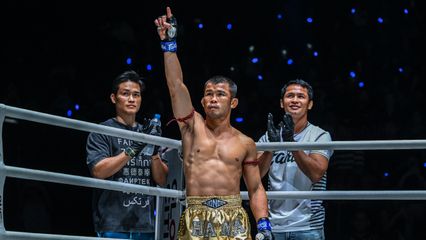 ONE ลุมพินี : น้องโอ๋ ฮาม่ามวยไทย ได้ “ซุปเปอร์บอน-เพชรทนง” ติวเข้ม เล็งล่าเข็มขัดกลับค่าย