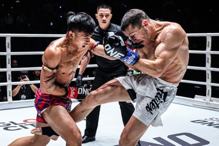 ONE ลุมพินี : ลำน้ำมูลเล็ก ทอฝันฟาร์ม ปะทะดาวดังคิกบอกซิ่ง หยวน เผิงเจี๋ย ศึก ONE ลุมพินี 148