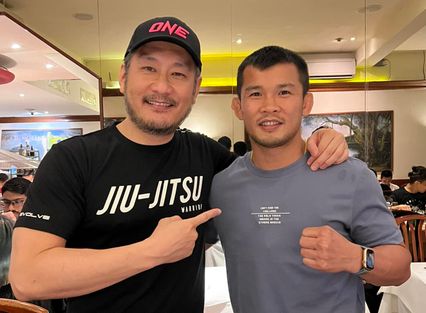 ONE ลุมพินี : น้องโอ๋ ฮาม่ามวยไทย เผย “บอสชาตรี” ส่งข้อความปลุกไฟ พร้อมลุยต่อ