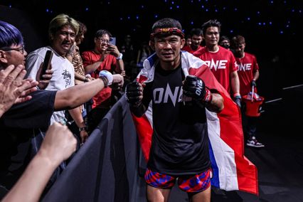 ONE ลุมพินี : น้องโอ๋ ฮาม่ามวยไทย เผย “บอสชาตรี” ส่งข้อความปลุกไฟ พร้อมลุยต่อ