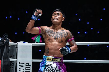 ONE ลุมพินี : อีสานเหนือ ศ.ศศิวัฒน์ ลั่นเดินบดแหลก หยุดสถิติไร้พ่าย ขุนพล เอกเมืองนนท์