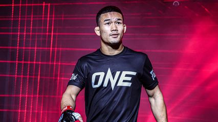 ONE ลุมพินี : คมเพชร ศิษย์สารวัตรเสือ ยอมรับฟอร์มชกสวนทาง อรรถชัย กีล่าสปอร์ต