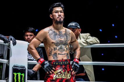 ONE Championship : เสือคิม ป๋องสุพรรณ พีเค. ดวลรัสเซียรายที่ 3 วลาดิเมียร์ คุซมิน