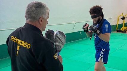 ONE Championship : เคียมรัน นาบาติ โชว์ปิดตาซ้อม เตรียมความพร้อมรับมือ ยอดไอคิว อ.พิมลศรี