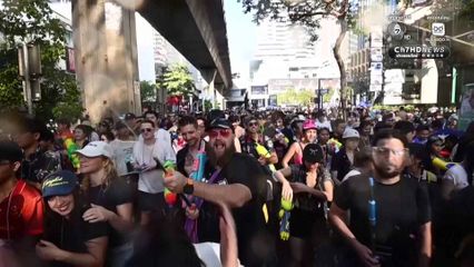 สงกรานต์เยียวยาใจ นทท.เยอรมัน สนุก จนขอลืมปัญหาโลก