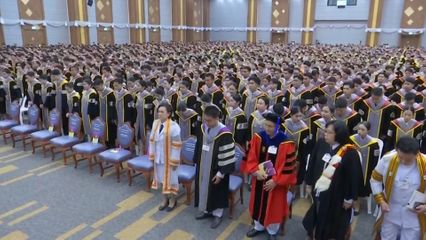 สมเด็จพระกนิษฐาธิราชเจ้า กรมสมเด็จพระเทพรัตนราชสุดา ฯ สยามบรมราชกุมารี ทรงปฏิบัติพระราชกรณียกิจแทนพระองค์ ในการพระราชทานปริญญาบัตรแก่ผู้สำเร็จการศึกษา จากมหาวิทยาลัยมหาสารคาม ประจำปีการศึกษา 2567 เป็นวันแรก